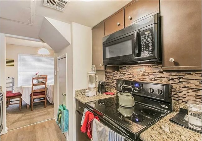 Photo - 600 Bagby Ave