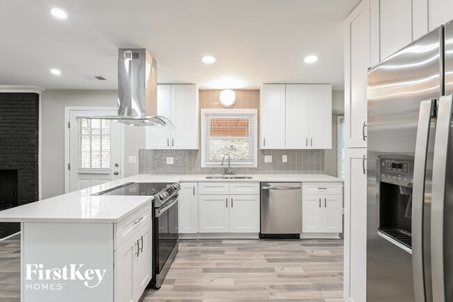 Photo - 946 Hargett Ct