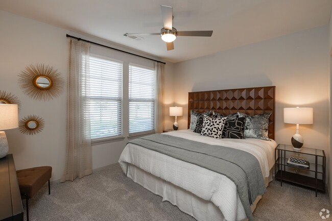Photo - $500 Off 1st & 2nd Month | Limited-Time Deal! Unidad GBY