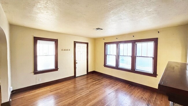 Photo - Lovely Duplex in a Prime NW OKC Location!