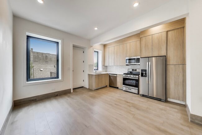 Building Photo - 2023 N Drake Ave Unit 2N Rental