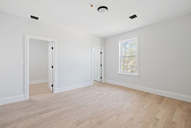 Photo - 849 Cummins Hwy Unit 3