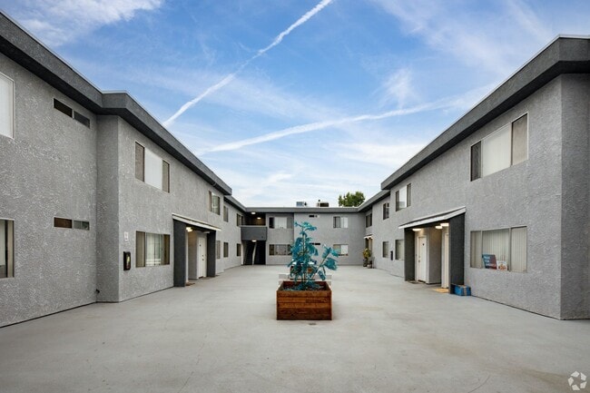 Photo - 6651 Haskell Ave