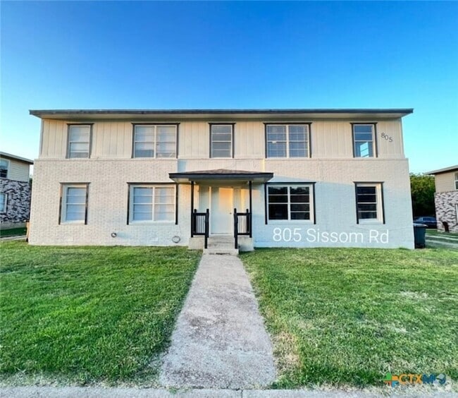 Building Photo - 805 Sissom Rd Rental