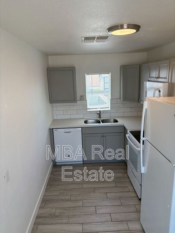 Photo - 5040 N 18th Ave Unit #1