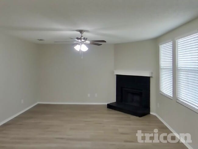 Photo - 2669 Bandera Pl