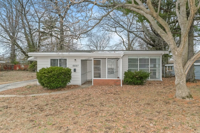 Building Photo - 6827 Woodhurst Dr