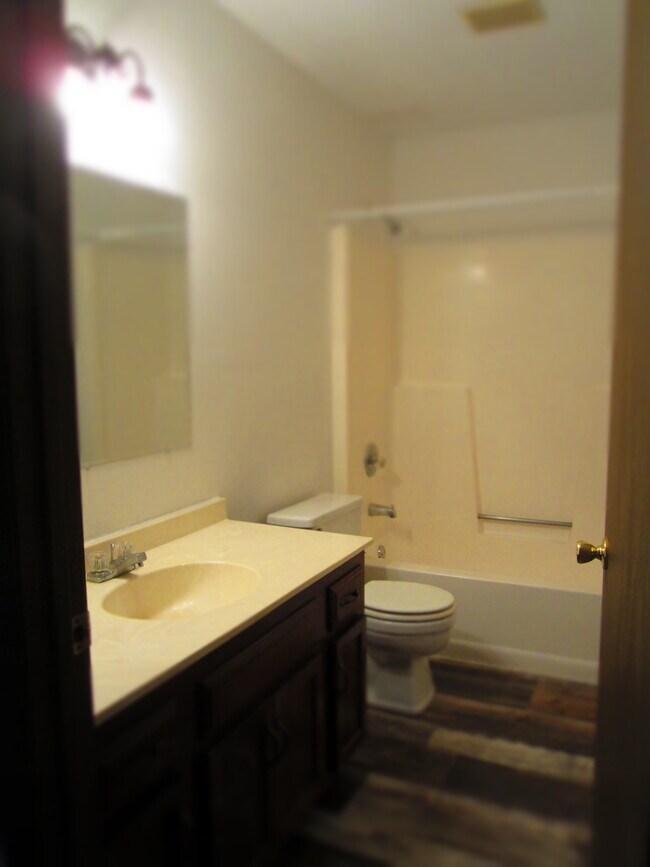 Photo - 701 Monroe St N Unit Apt #3