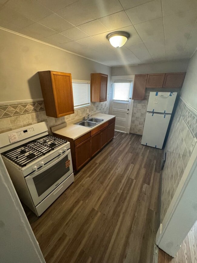 Photo - Well-Maintained 3-Bedroom Single-Family Home – $1,450 Rent | Cleveland