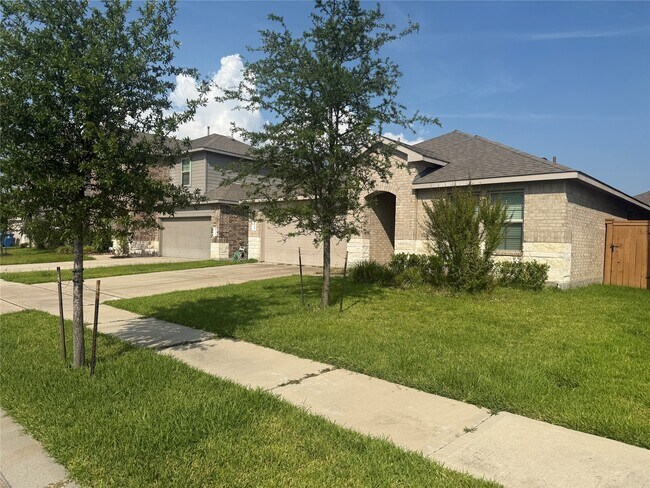 Photo - 15310 Dinnet Berm Dr