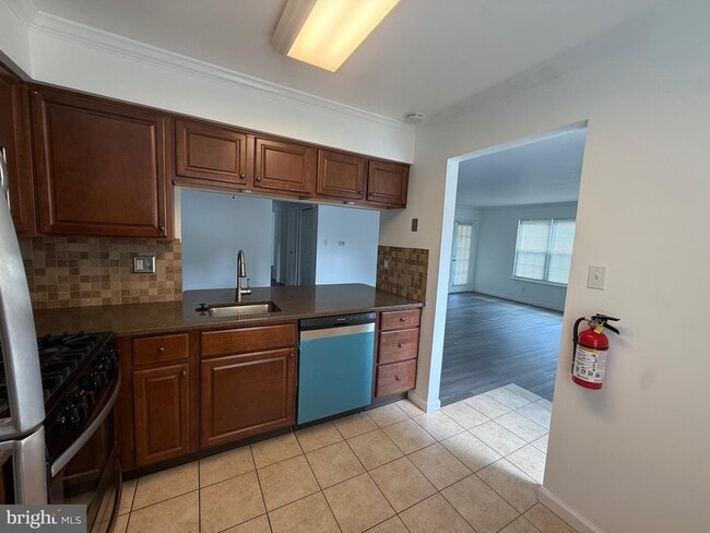 Photo - 1705A Heatherstone Ct Unit A