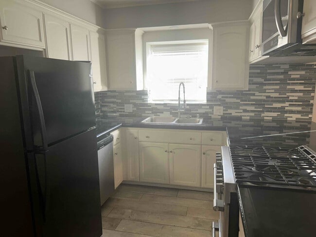 Photo - 2164 18th Ave