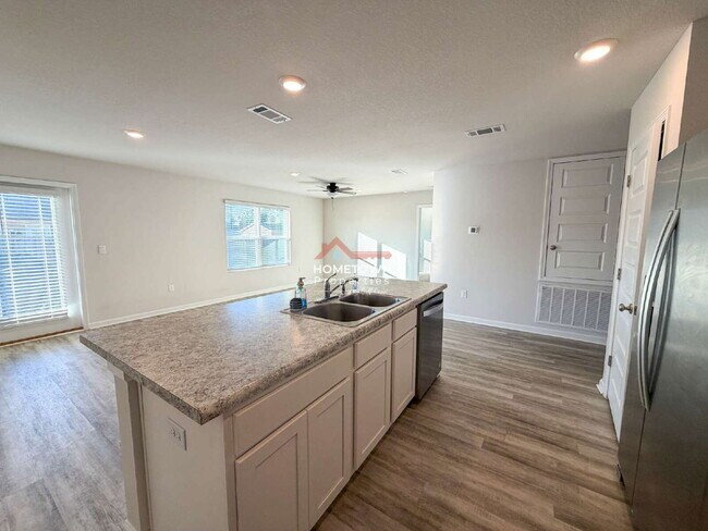 Photo - 4425 Redbay Ct