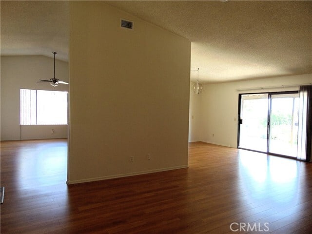 880 Kimberly Ct