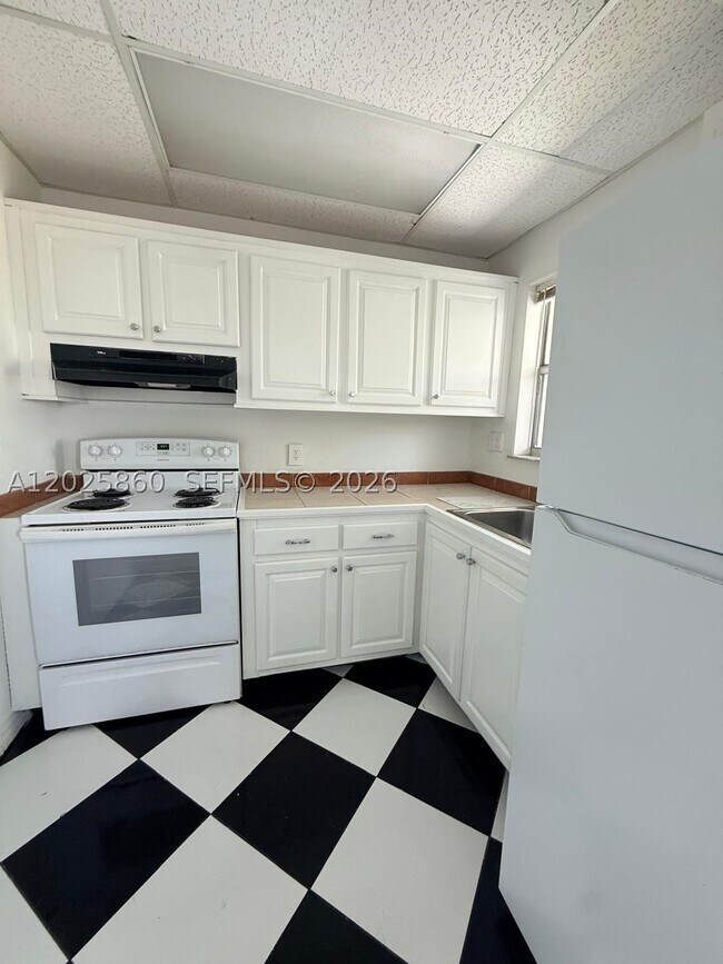 Photo - 8595 Sunrise Lakes Blvd Unit 307