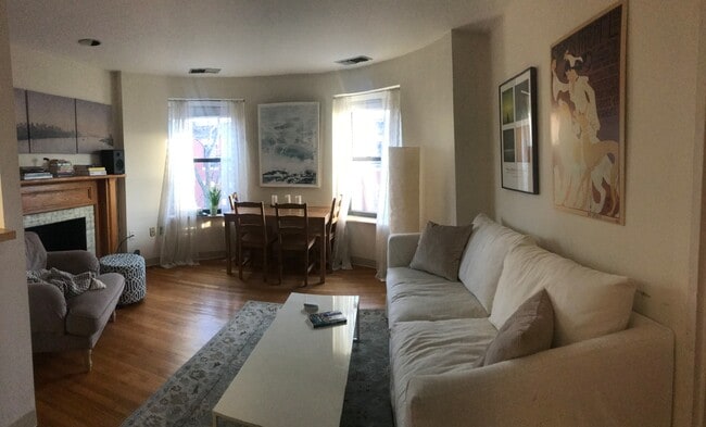 Building Photo - 95 Gainsborough St Unit 402