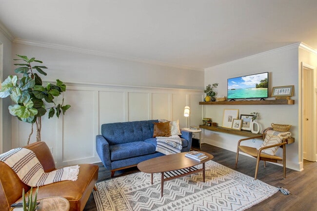 Photo - 252 Howle Ave Townhome