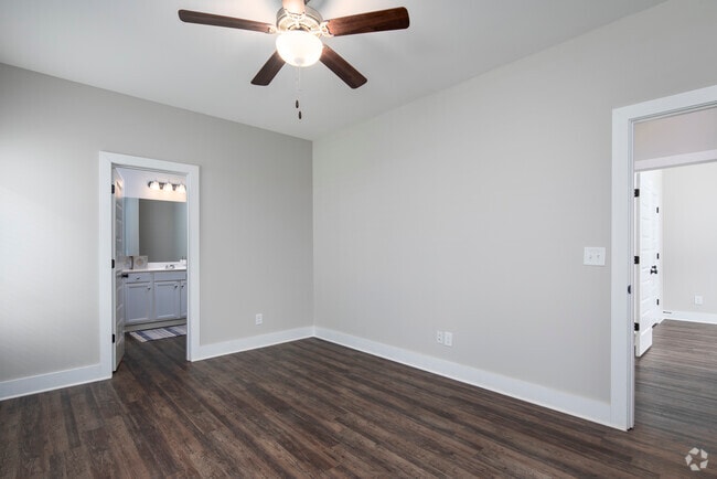 3 beds, 2 baths, 1,301 sq ft