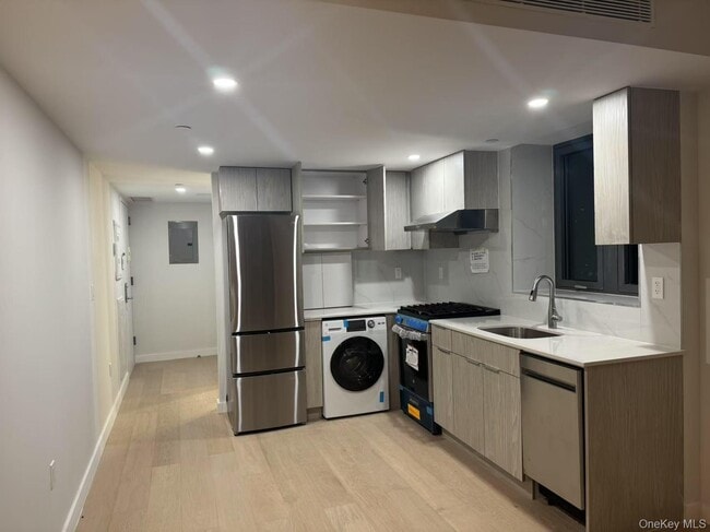 Photo - 136-80-13641 41st Ave Unit 7D