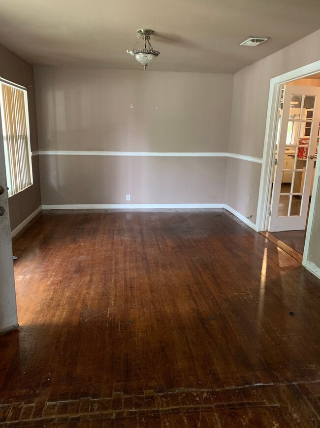 Building Photo - 631 El Monte Blvd