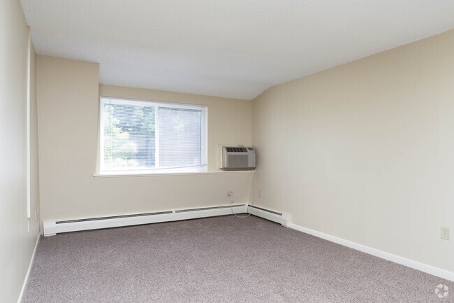 2BR, 1BA - 900SF - Living Room