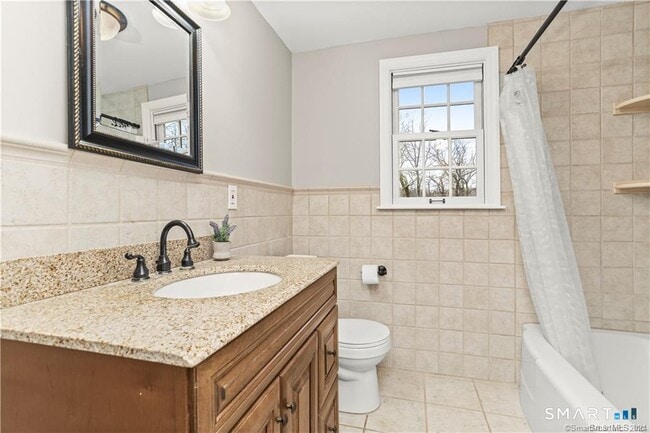 Photo - 608 Stillson Rd