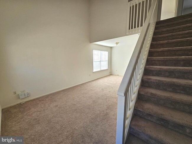 Photo - 38 Heatherfield Way