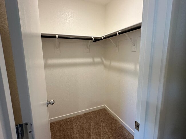 Photo - 395 Yandris Ct