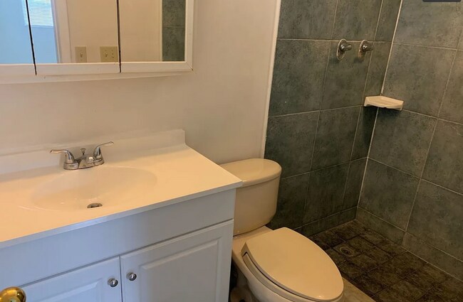 Photo - 3 bed 2 bath pool home for rent in East Orlando