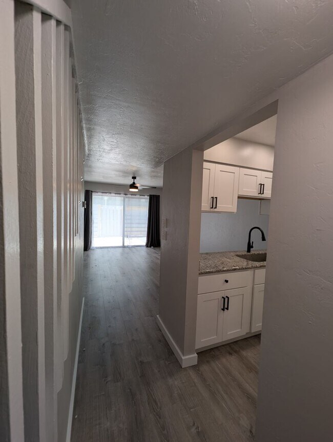 Photo - Foxmoor 2-2.5 Townhouse