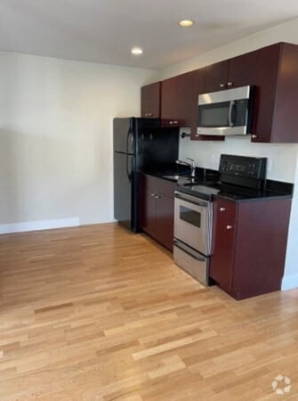 Building Photo - 338 W Broadway Unit 1 Rental