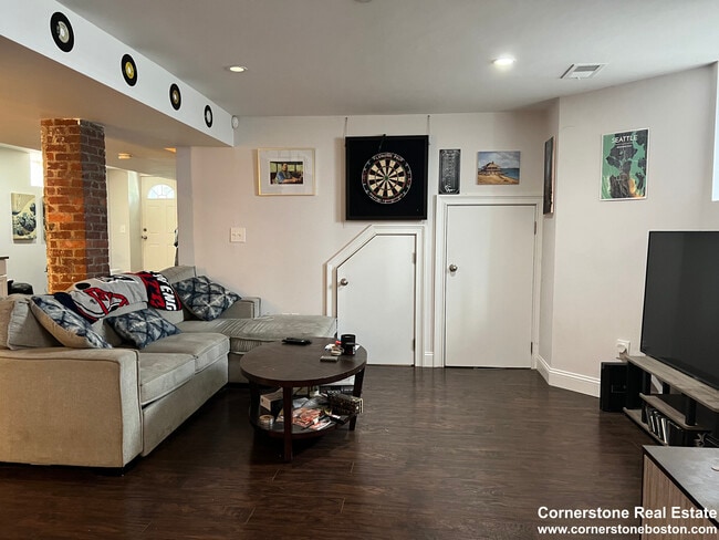 Photo - 9 Oswald St Unit B