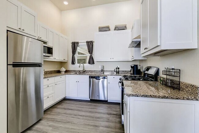 Photo - 607 E Main St Unit 202