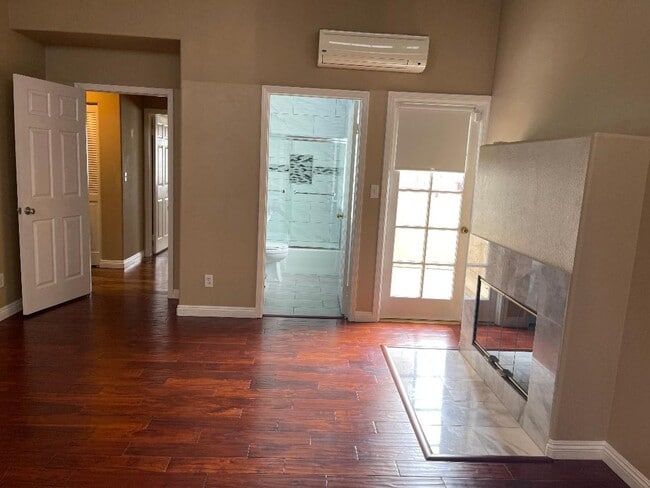 Photo - SPACIOUS 3BR/2.5BA EASTSIDE TOWNHOME FOR LEASE