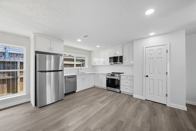 Building Photo - 12414 Aste Ln