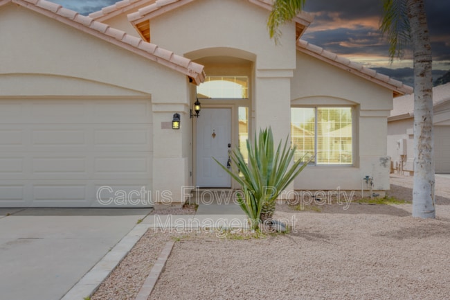 Photo - 616 N Ocotillo Ln
