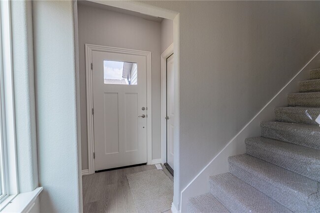 1406 SW Poigai Wy