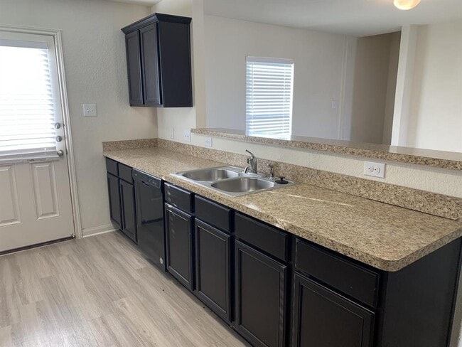 Photo - 217 Denson Ln