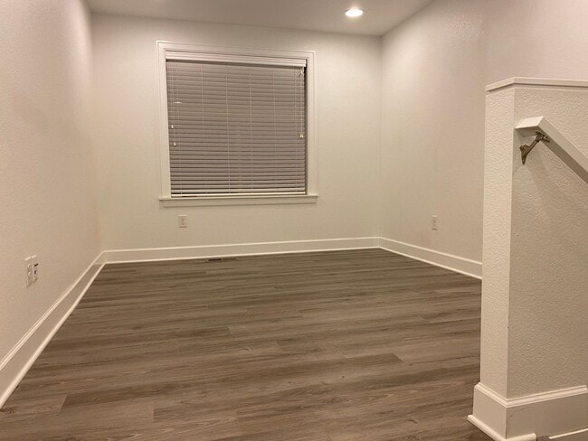 Photo - Luxury Townhome!