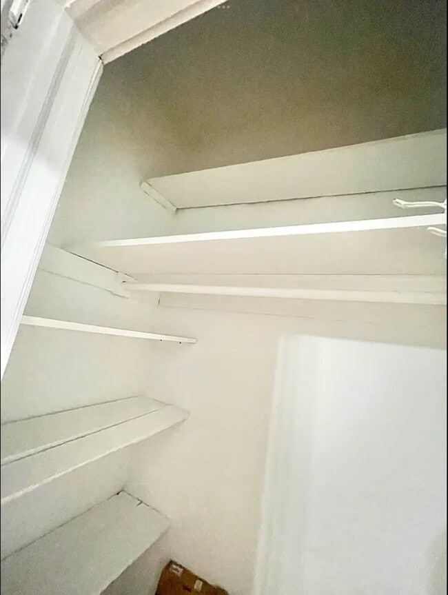 6102 43rd Ave Unit 1
