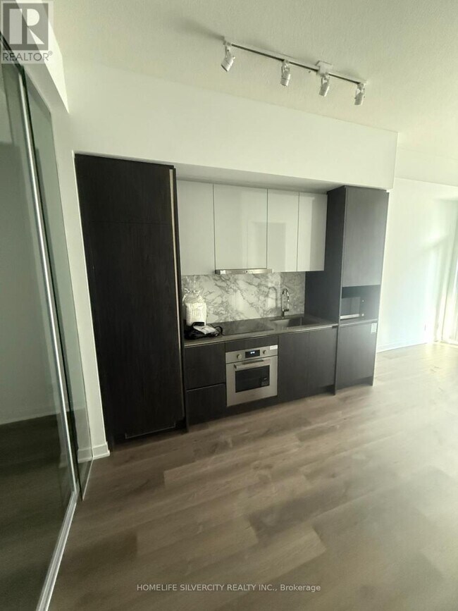 Photo - 180 Front St E Unité 509