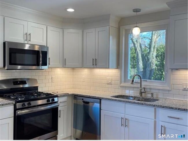 Photo - 1025 Meriden Rd