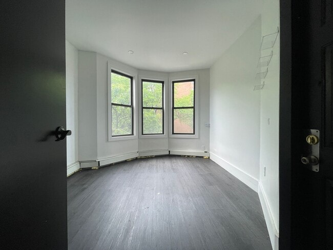 182 Ocean Ave 3R - 180 Ocean Ave Unit 3R