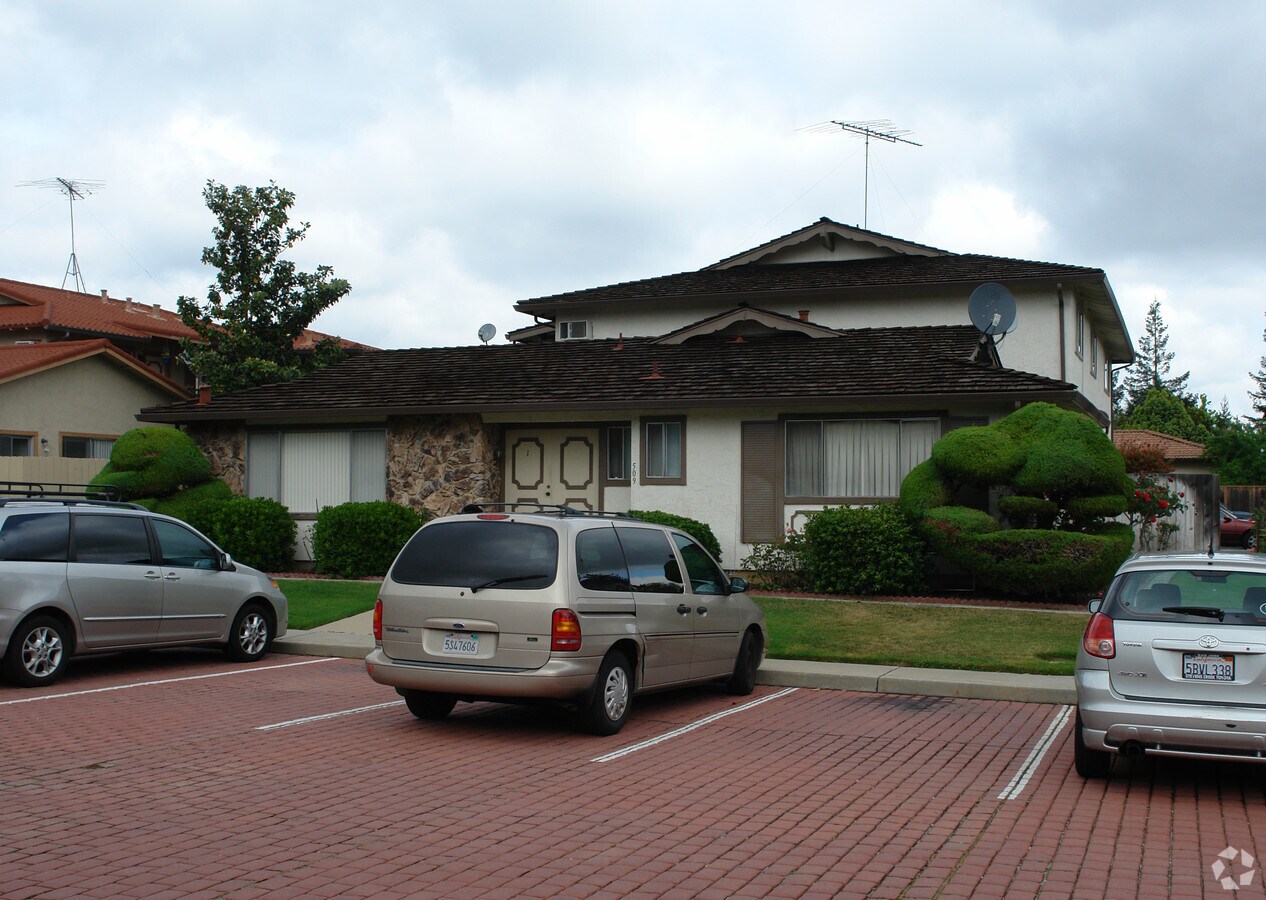 Photo - 509 Granger Ter