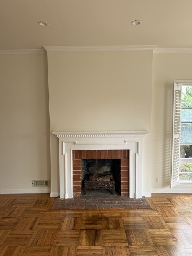 Photo - 282 N Mayfair Ave