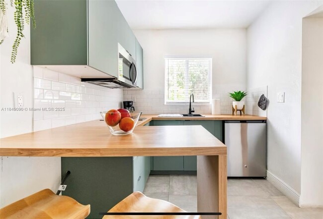 Photo - 2230 NW 6th St Unit B