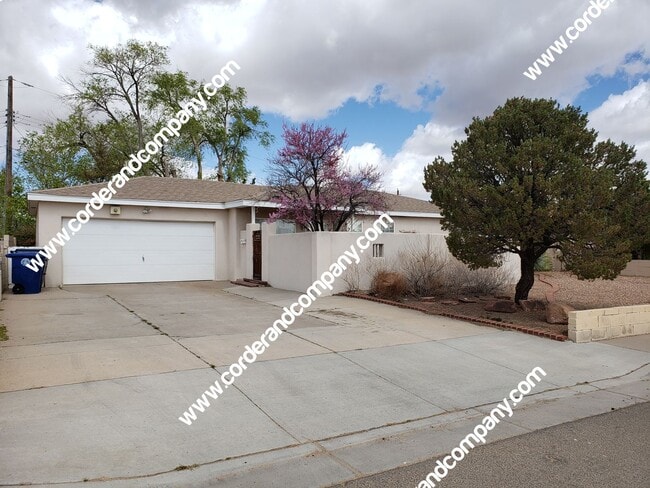 Building Photo - Spacious 3 Bedroom, 2 Bathroom, 2 Car Gara... Rental