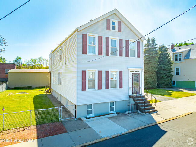 Building Photo - 12 South St Unit 2 Rental