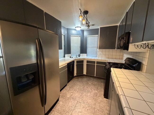 Photo - Charming 3 bedroom 2 bathroom home located...