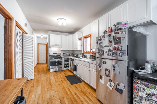 Photo - 1351 N Wolcott Ave Unit 1